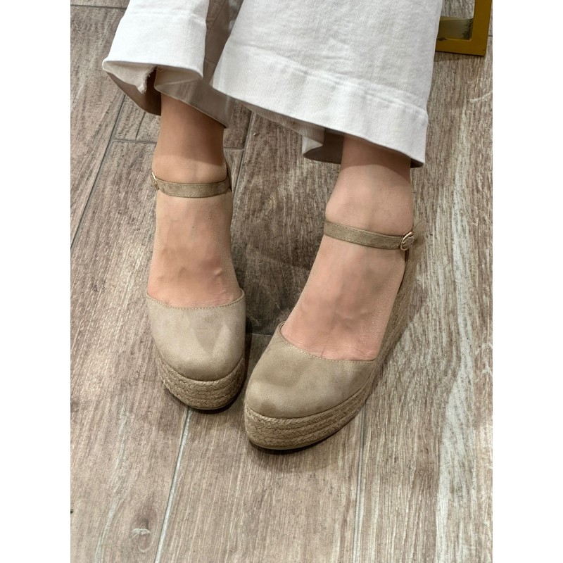 Alpargatas Lyna Classic con Plataforma y Hebilla