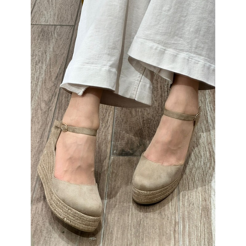 Alpargatas Lyna Classic con Plataforma y Hebilla