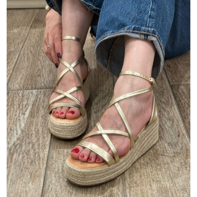 Sandalias de plataforma de yute con diseño de correas entrelazadas
