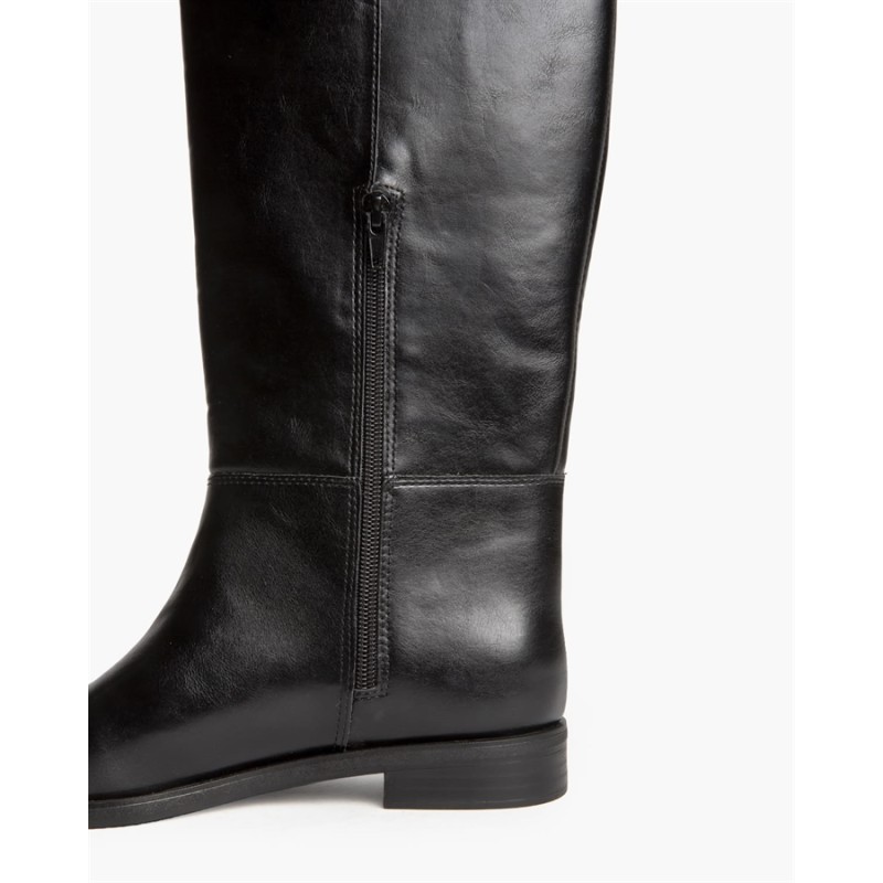 Bota Plana Estilo Hípica -Corina M6796