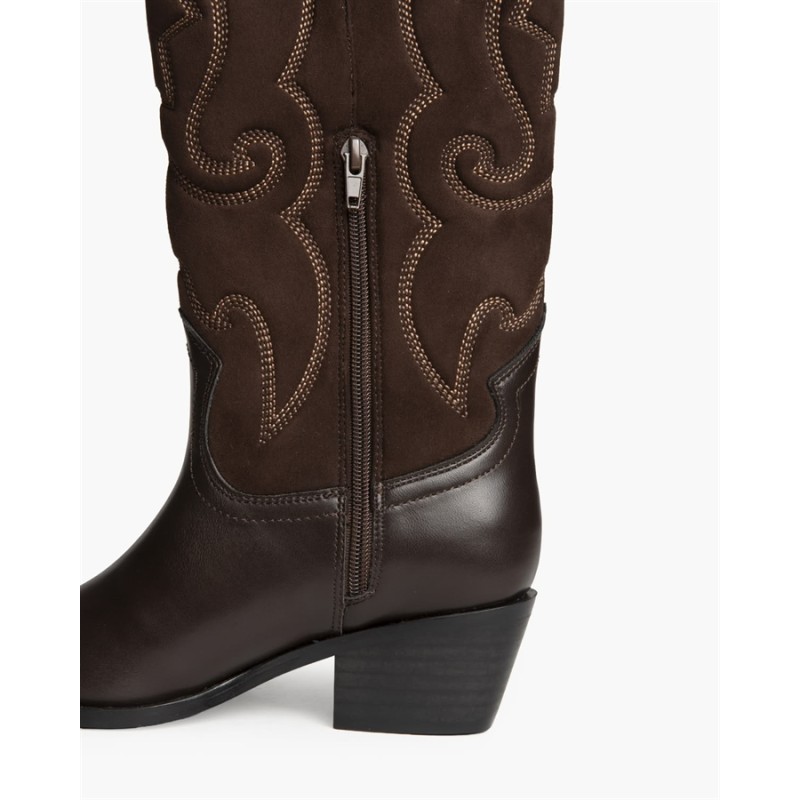 Botas altas de mujer en color marrón, estilo cowboy.   Corina-M6751