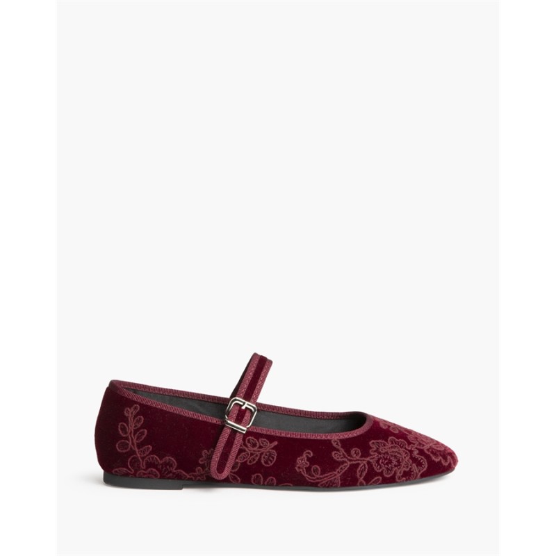 Bailarina Merceditas en Terciopelo con Bordado Floral M6580