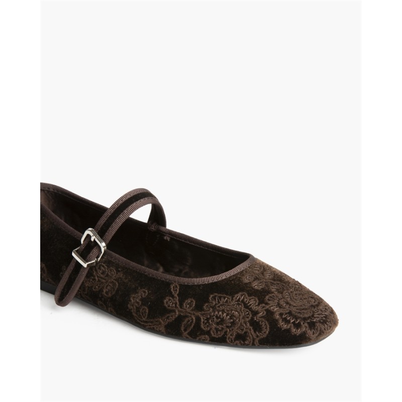Bailarina Merceditas en Terciopelo con Bordado Floral M6580