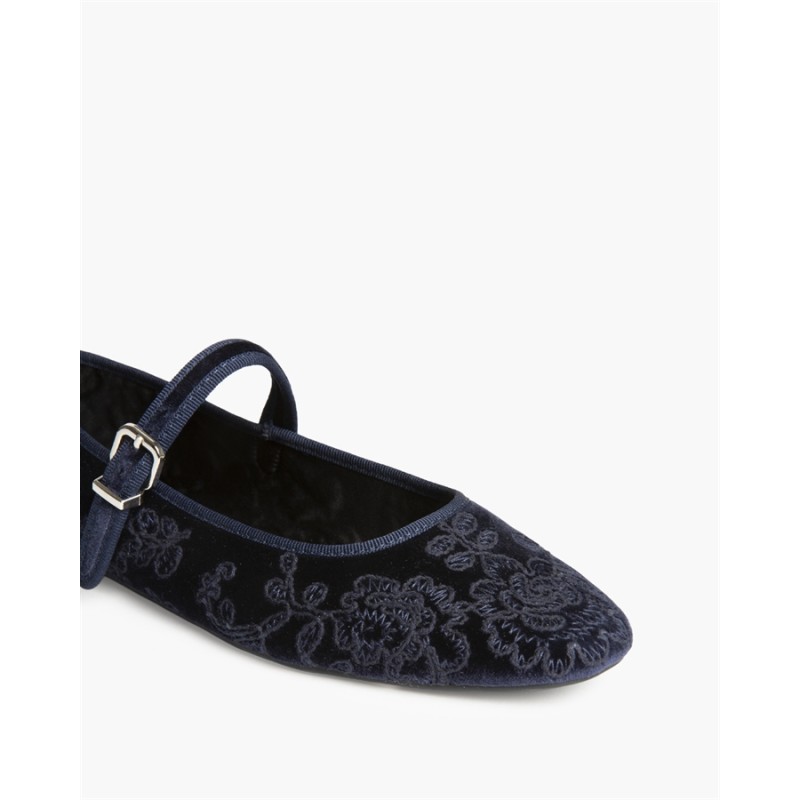 Bailarina Merceditas en Terciopelo con Bordado Floral M6580