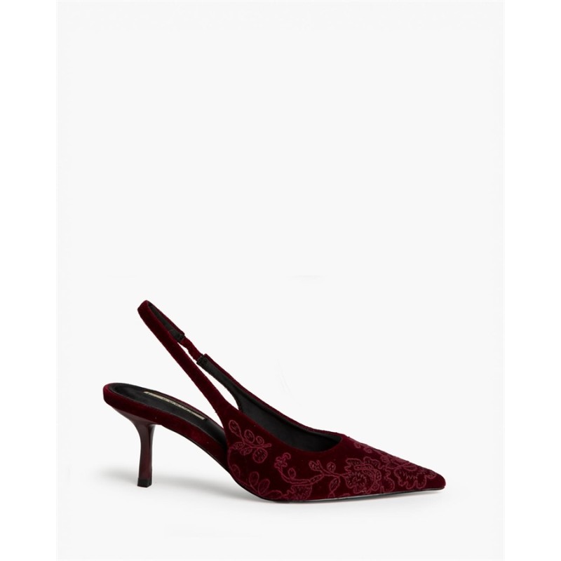 Zapato Destalonado en Terciopelo con Bordado Floral y...