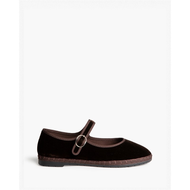 Merceditas Velvet Romance M6590