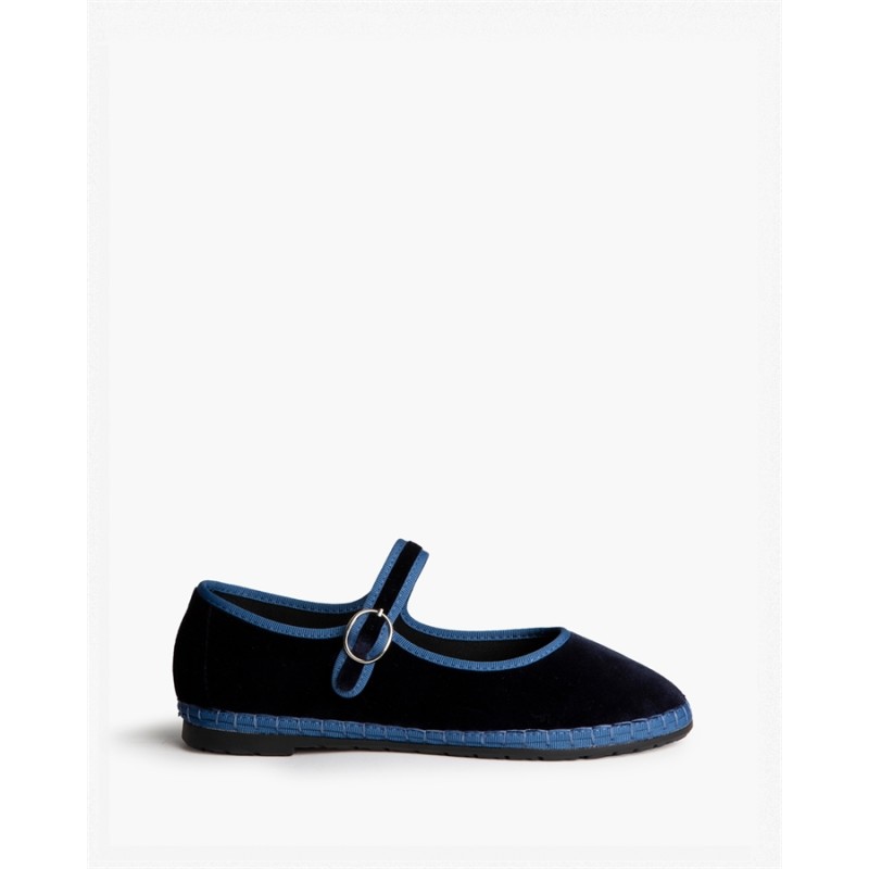 Merceditas Velvet Romance M6590