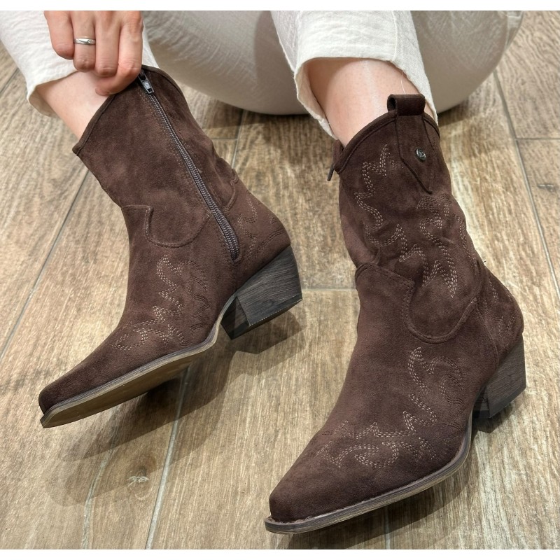 Bota Campera Cowboy de Media Caña con Bordados A6440
