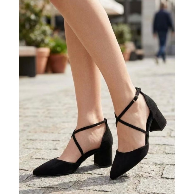 Tacones Élite de Punta Fina con Tiras...