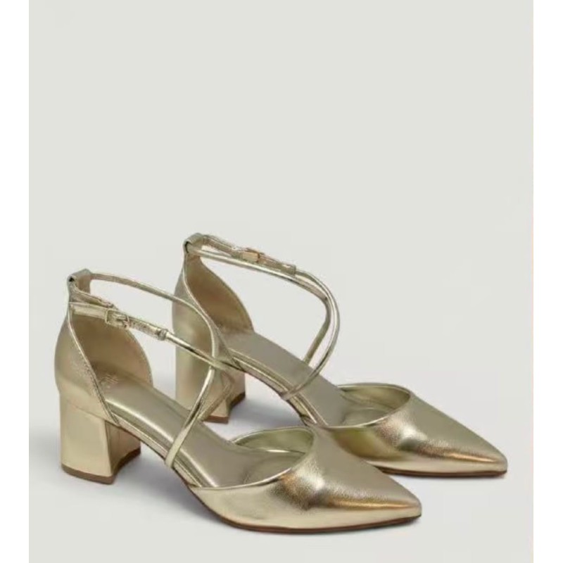 Tacones Élite de Punta Fina con Tiras Cruzadas