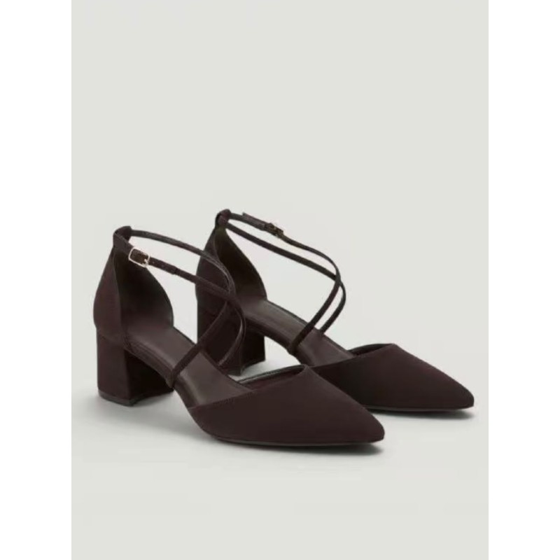 Tacones Élite de Punta Fina con Tiras Cruzadas
