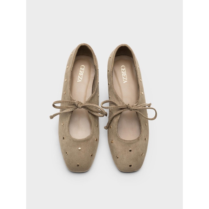 Bailarinas Tachuelas y Lazada en Ante...