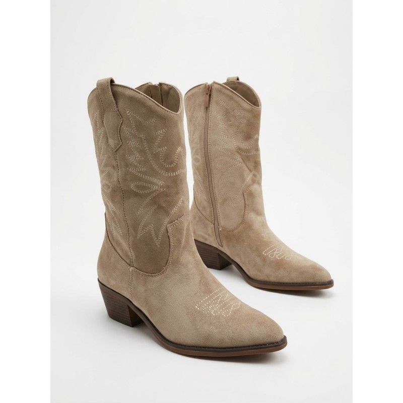 Botines cowboy de ante estilo vintage con bordado y tacón medio