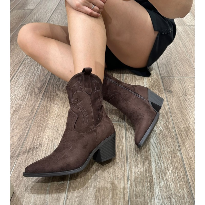 Botas estilo western de mujer con bordado
