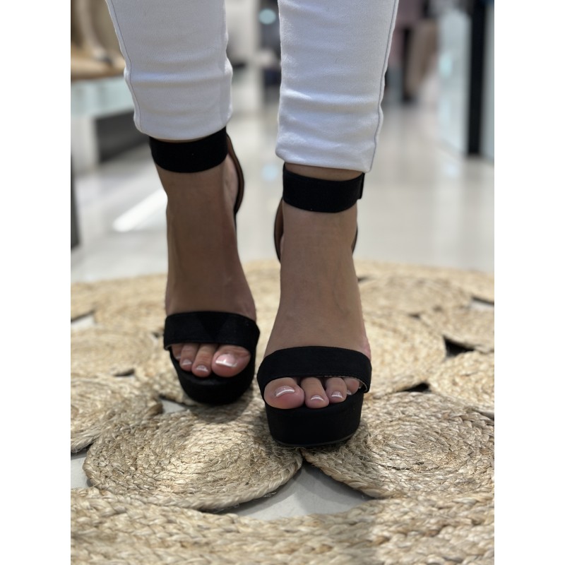 Tacón negro plataforma 2