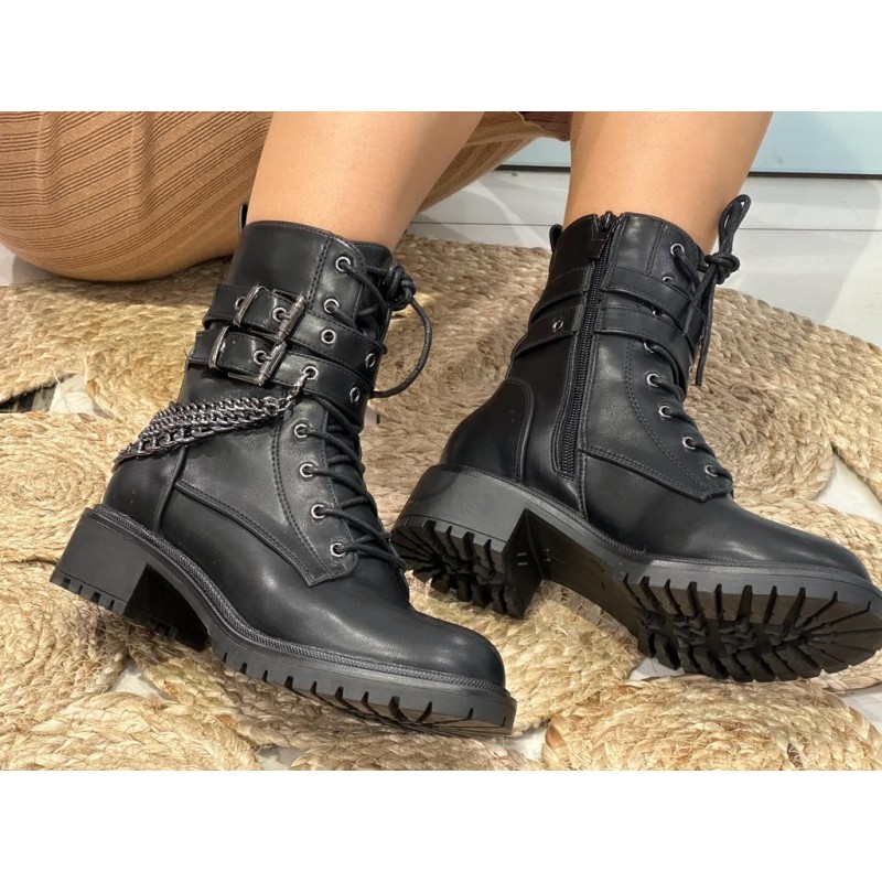 Botín plano doble decorado