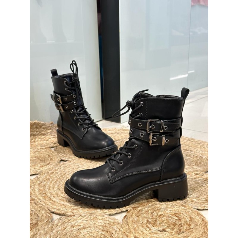 Botín plano doble decorado