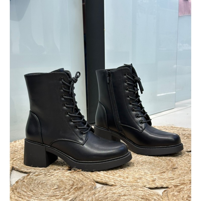 Botín Tacón Cuadrado